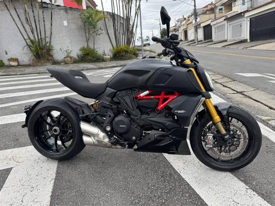 DUCATI DIAVEL 1260 S DUCATI DIAVEL 1260 S